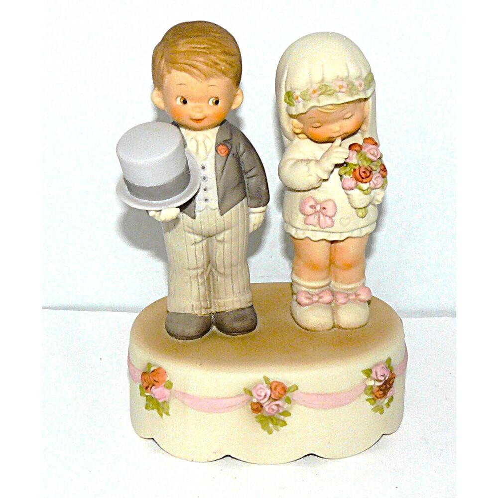Vintage Enesco Bride & Groom Musical Figurine by Mabel Laurie Attwell Ltd Gift